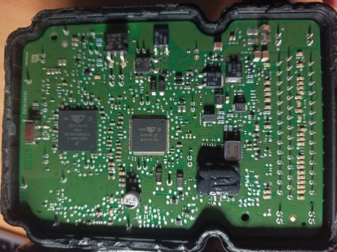 Oprava elektroniky jednotky ABS pro vůz Škoda