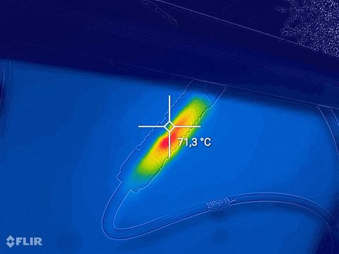 Termosnímek: přehřátý konektor MC4 – riziko poškození a požáru