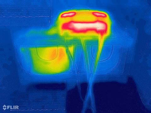 Termosnímek: vadný článek baterie při nabíjení